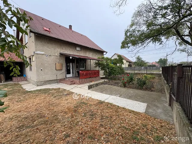 Eladó ház Karcag 180 nm