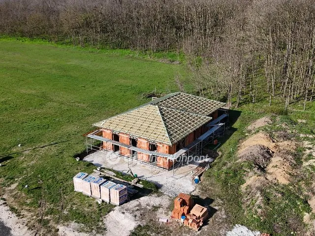 Eladó ház Környe 110 nm