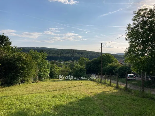 Eladó telek Szárliget 866 nm