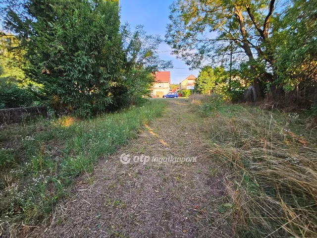 Eladó telek Dunaalmás 1152 nm