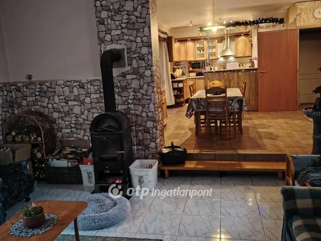 Eladó ház Szomor 96 nm