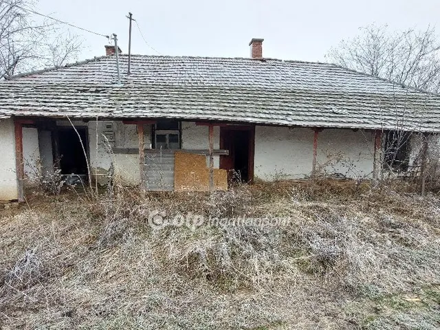 Eladó ház Gyomaendrőd, Fő út 100 nm