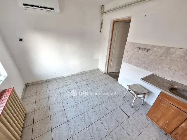 Eladó ház Tiszaalpár 95 nm