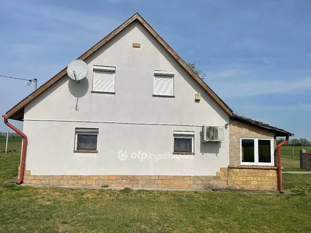 Eladó ház Tápiószele 41 nm