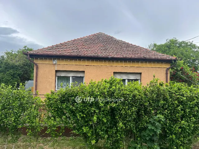Eladó ház Tápiószele 70 nm