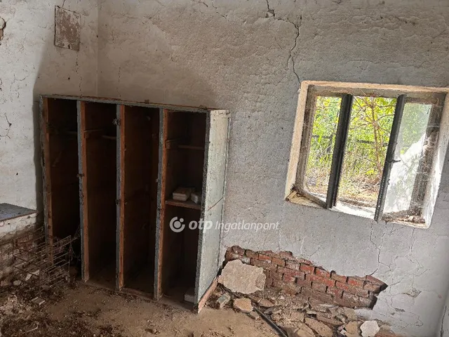 Eladó mezőgazdasági ingatlan Besenyszög 40200 nm