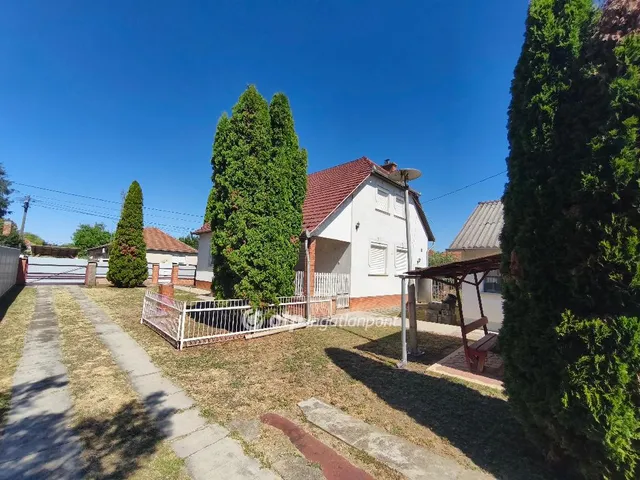 Eladó ház Szolnok 139 nm
