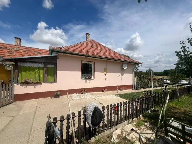 Eladó ház Cegléd, Strand 70 nm