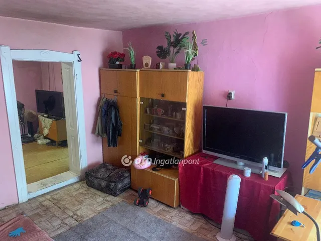 Eladó ház Tiszajenő 65 nm