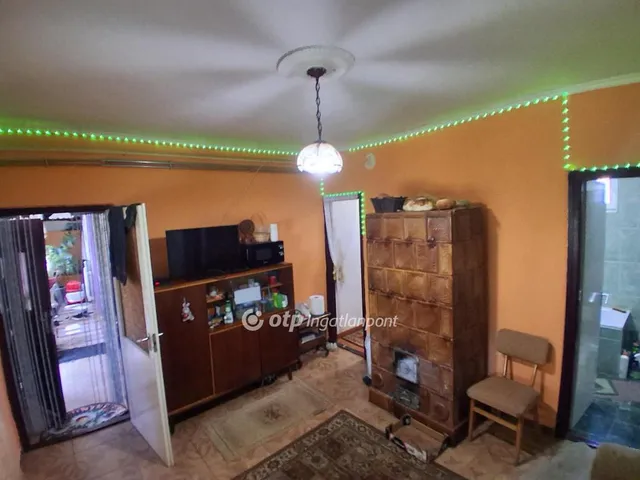 Eladó ház Kálmánháza, Köupont 70 nm
