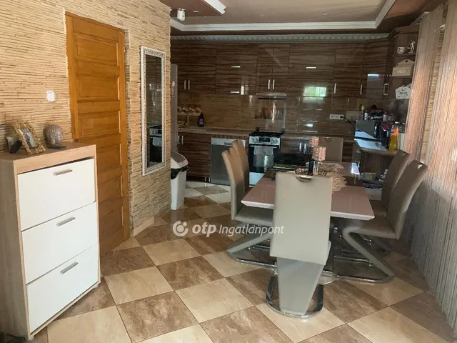 Eladó ház Túrkeve 120 nm