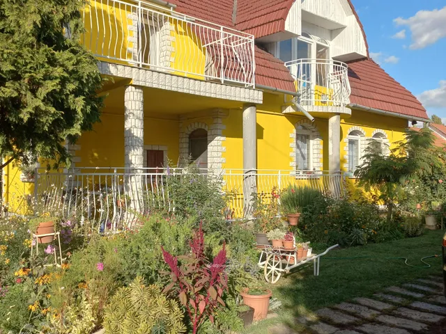 Eladó ház Szolnok, Csendes 120 nm