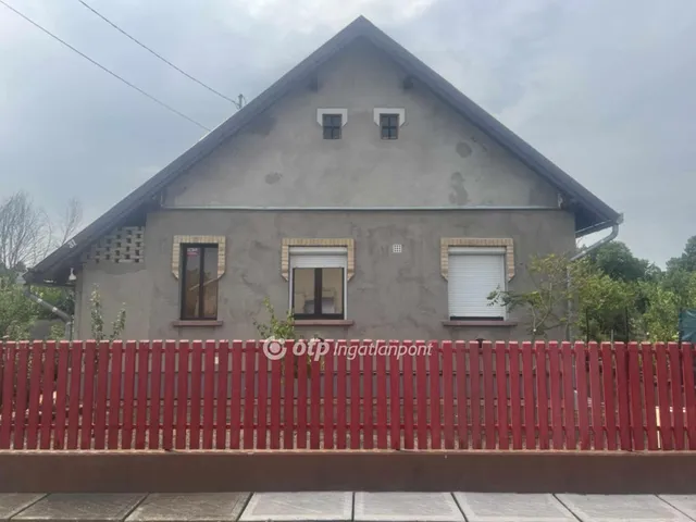 Eladó ház Tápiógyörgye, családi házas 81 nm