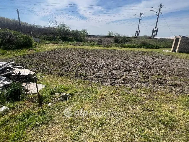 Eladó telek Farmos 990 nm