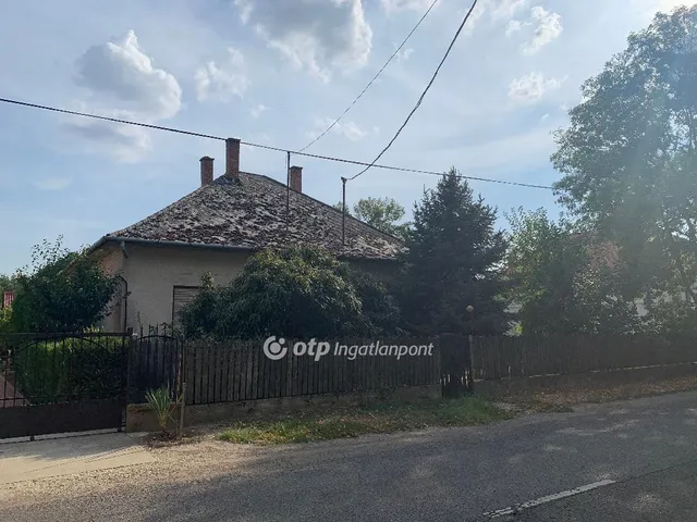 Eladó ház Tiszakürt 84 nm