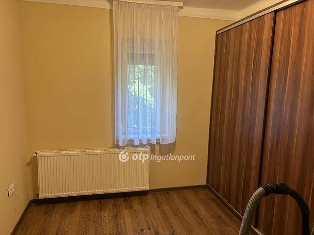 Eladó lakás Szolnok, Belváros 61 nm