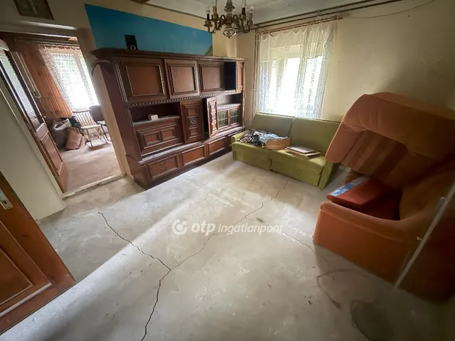 Eladó mezőgazdasági ingatlan Jászkarajenő 88 nm