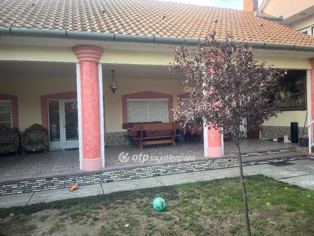 Eladó ház Abony 450 nm