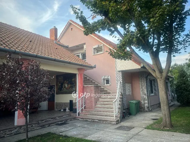 Eladó ház Abony 450 nm