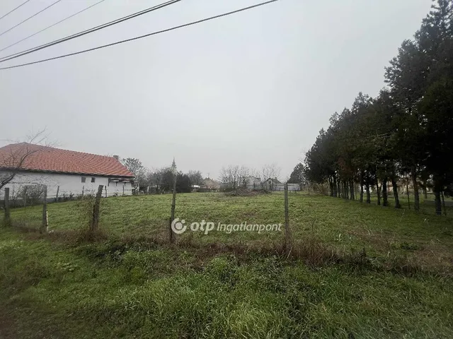 Eladó telek Tápiószele 1140 nm