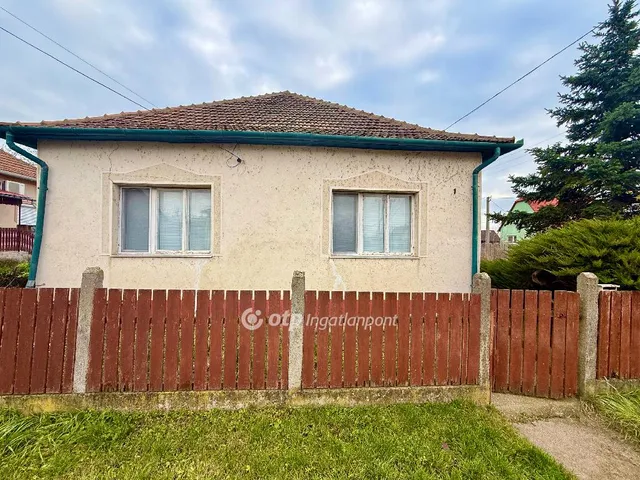 Eladó ház Tiszafüred 62 nm