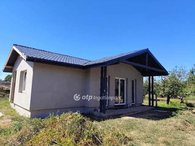 Eladó ház Szolnok 90 nm