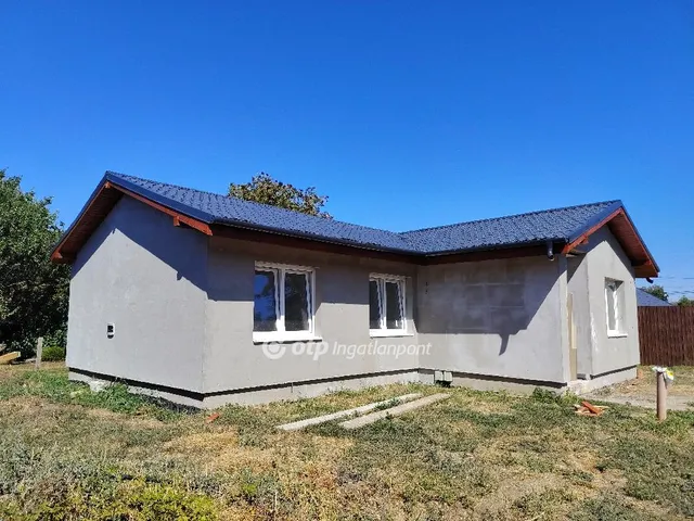 Eladó ház Szolnok 90 nm