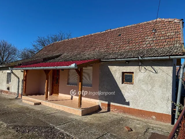 Eladó ház Tápiószőlős 67 nm