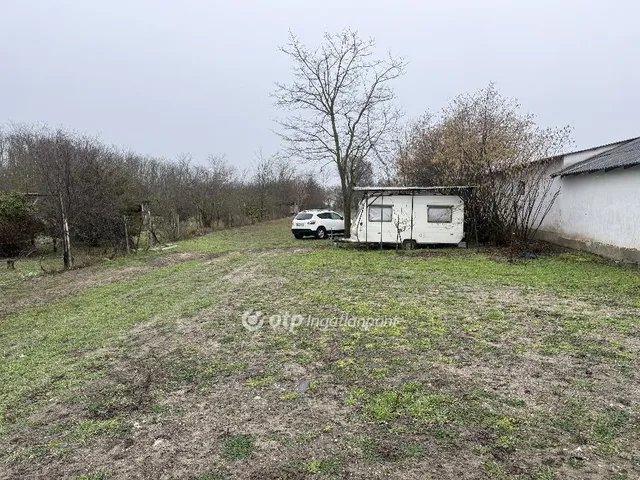 Eladó telek Tiszakécske 2632 nm