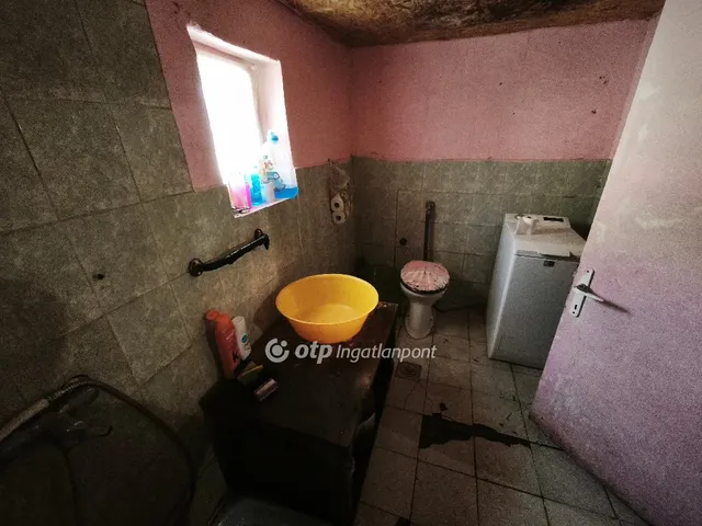 Eladó ház Tiszatenyő 70 nm