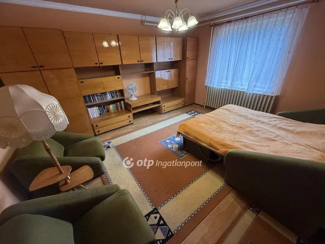 Eladó ház Kocsér 108 nm