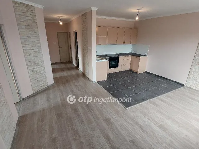 Eladó ház Tiszakécske 88 nm