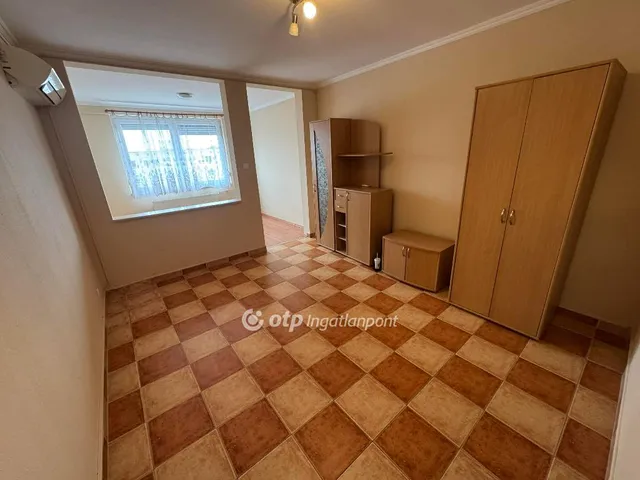 Eladó lakás Cegléd 54 nm