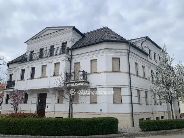 Eladó lakás Kecskemét 143 nm