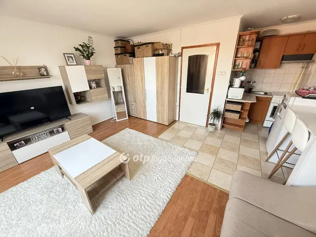 Eladó lakás Tiszakécske 39 nm