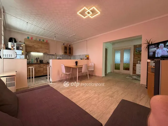 Eladó ház Jászapáti 102 nm