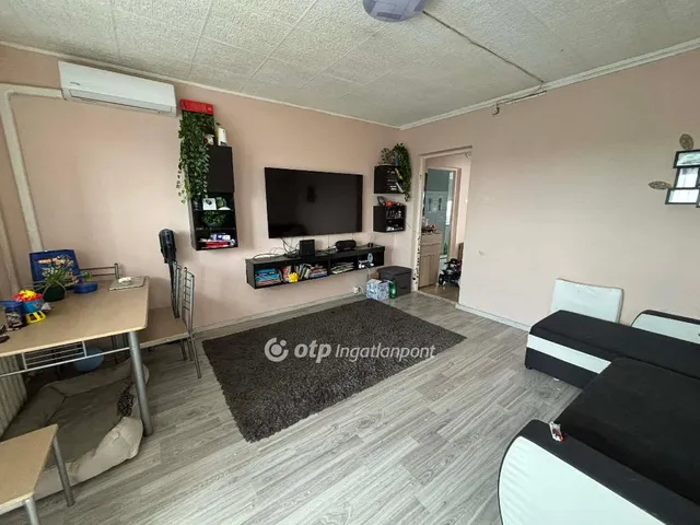 Eladó lakás Cegléd 61 nm