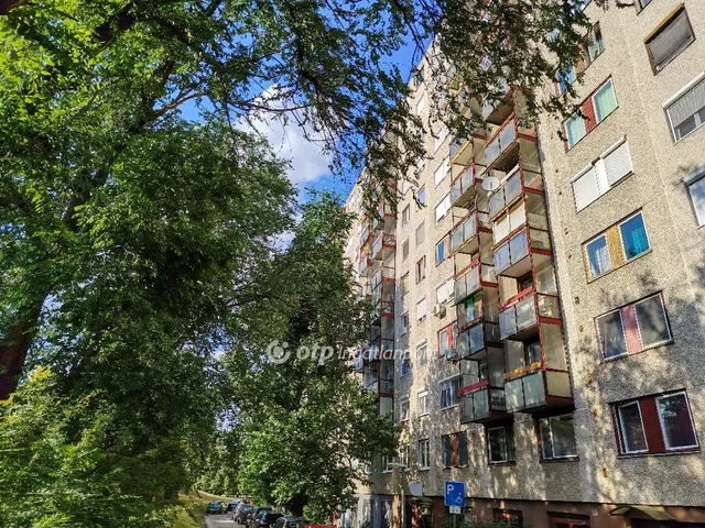 Eladó lakás Szolnok 68 nm