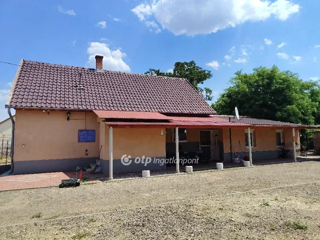 Eladó ház Tiszapüspöki 115 nm