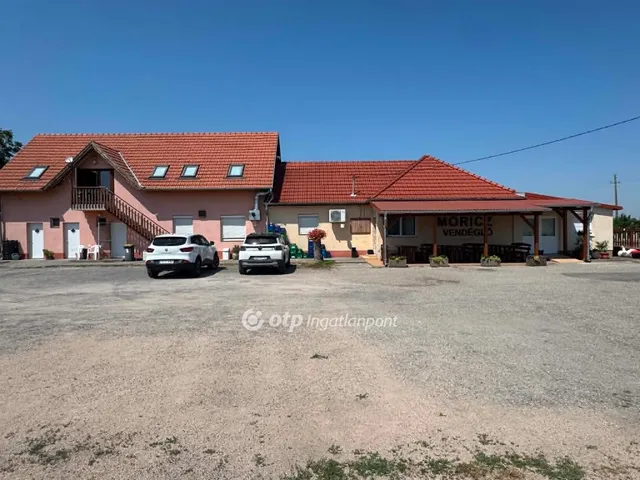 Eladó ház Abony 300 nm