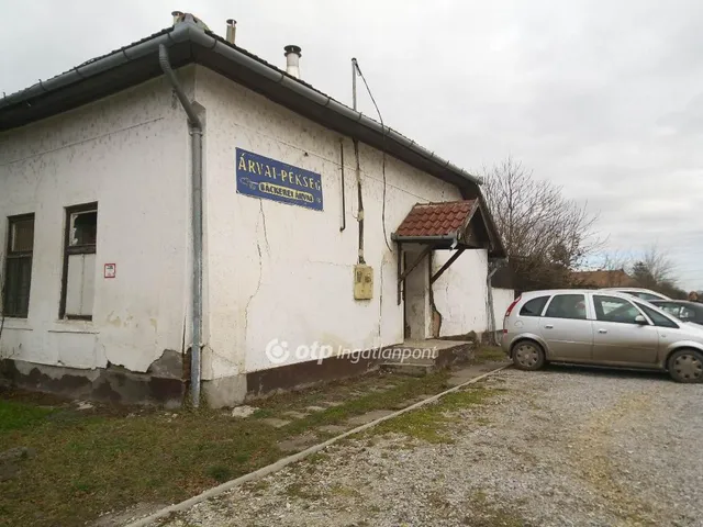 Eladó ház Tiszanána 160 nm