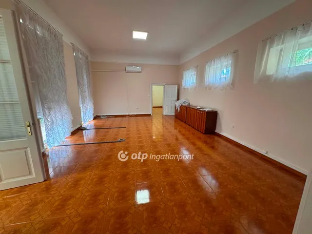 Eladó ház Cegléd 170 nm