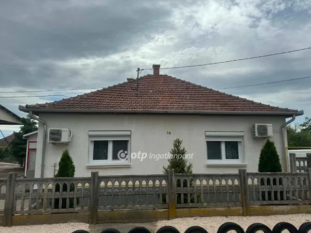 Eladó ház Jászboldogháza 132 nm