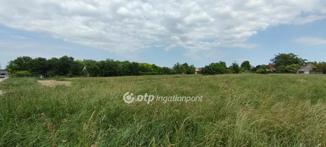 Eladó telek Adony, csendes 1000 nm