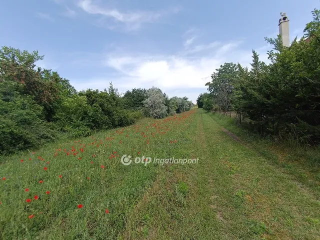 Eladó telek Gárdony 2068 nm