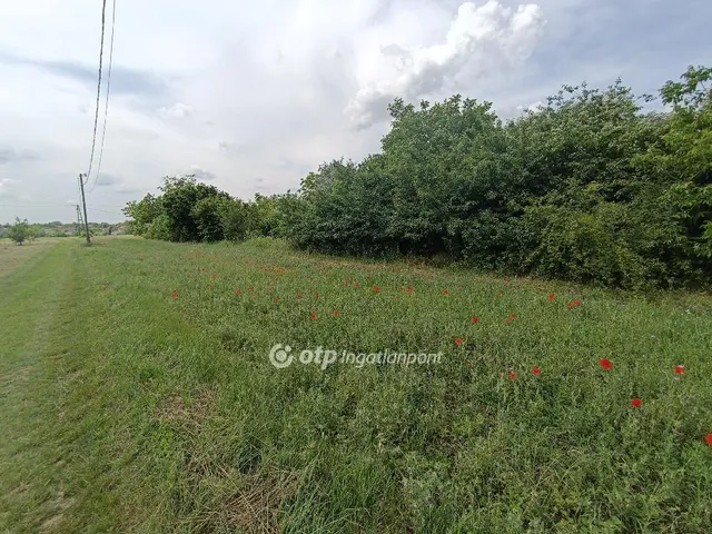 Eladó telek Gárdony 2068 nm