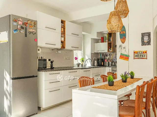 Eladó ház Velence 164 nm