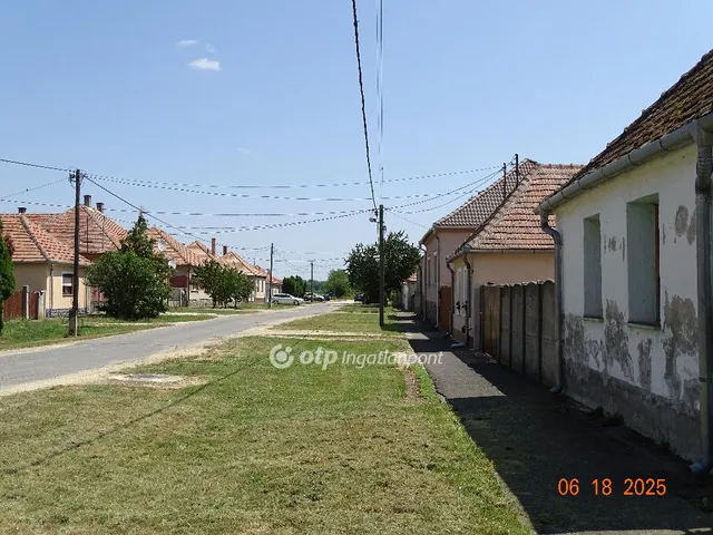 Eladó ház Ölbő 68 nm