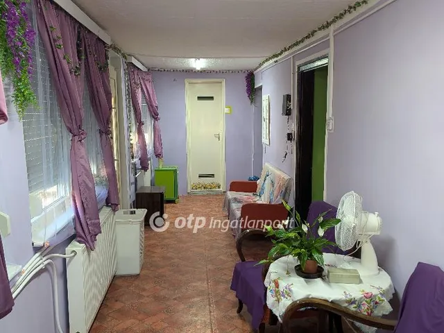 Eladó ház Nagyvenyim 81 nm