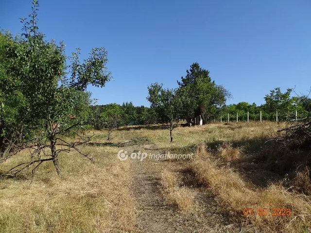 Eladó telek Sukoró 1885 nm